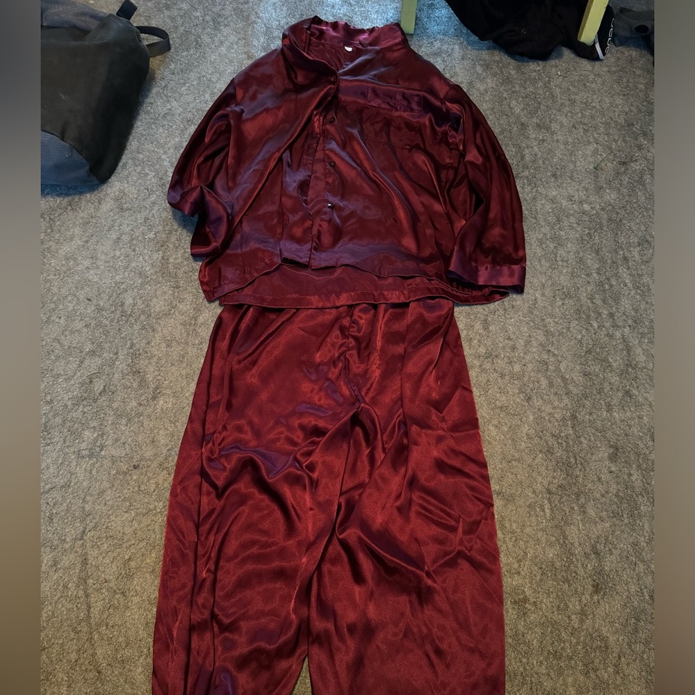 Jones New York Dark Red Pajama Set. Size Small
